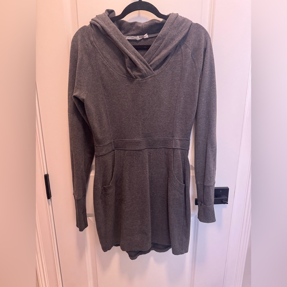 Athleta Gray Long Sleeve Hooded Dress with Front Pockets